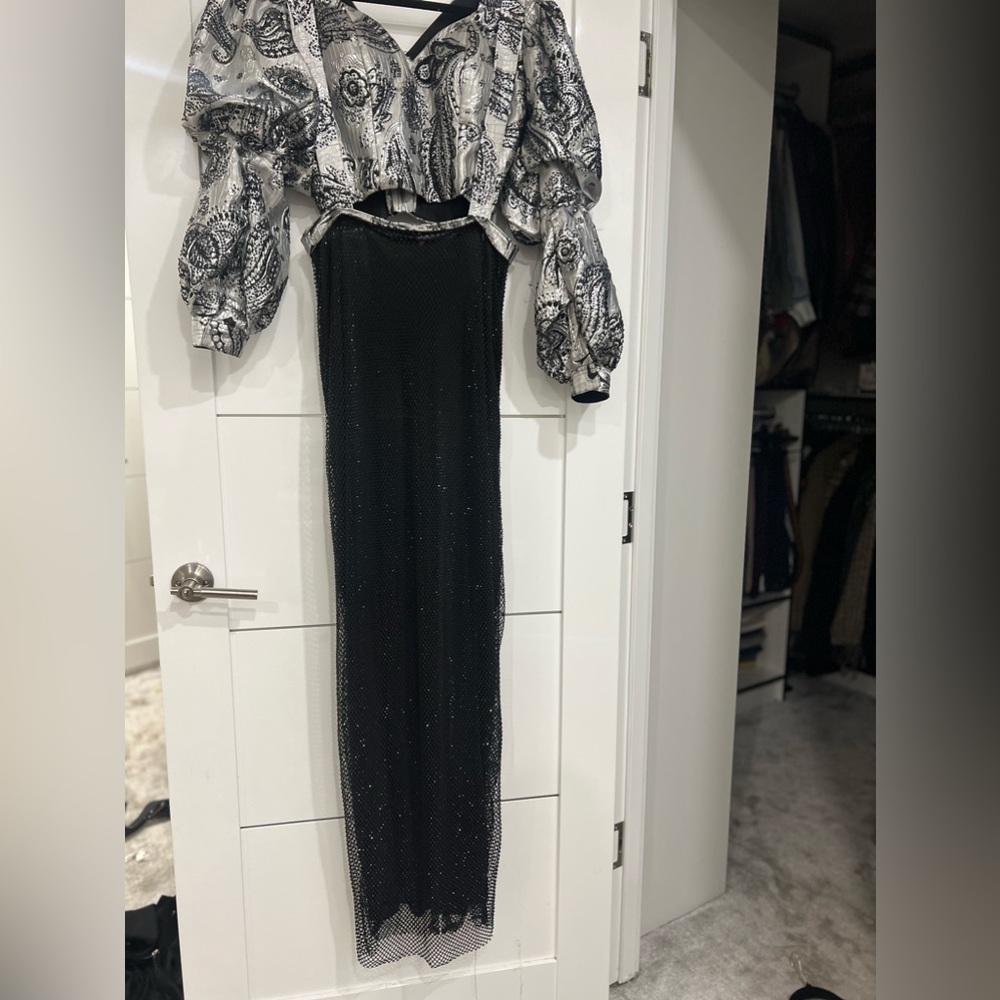Custom made dress top with skirt white straps look brand new 2 pieces no tag